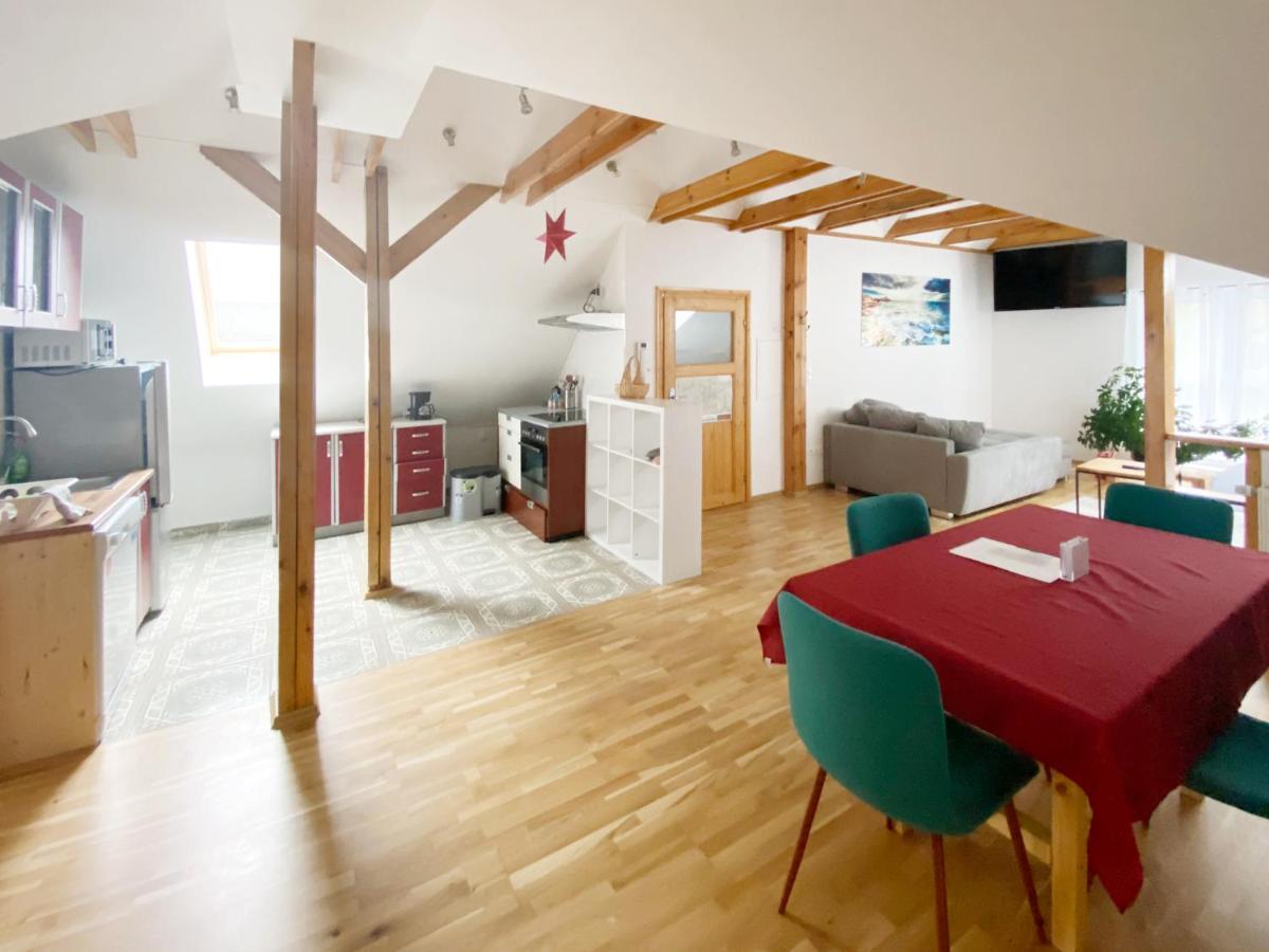 Schwanenburg Apartments Kolonie Rontgental Εξωτερικό φωτογραφία