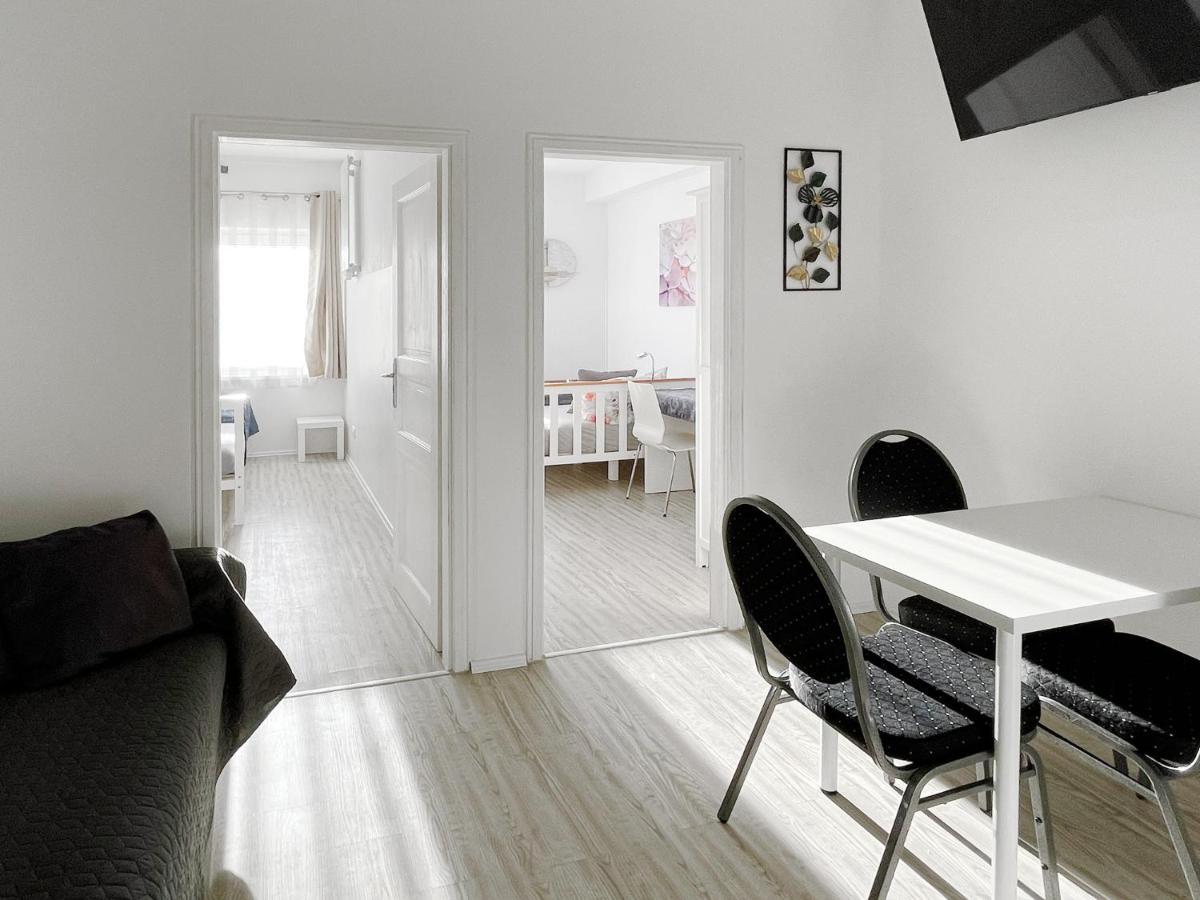 Schwanenburg Apartments Kolonie Rontgental Εξωτερικό φωτογραφία