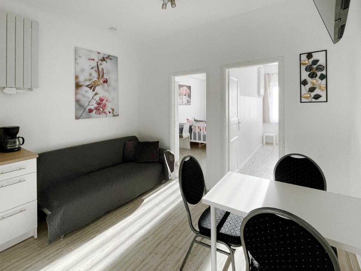 Schwanenburg Apartments Kolonie Rontgental Εξωτερικό φωτογραφία